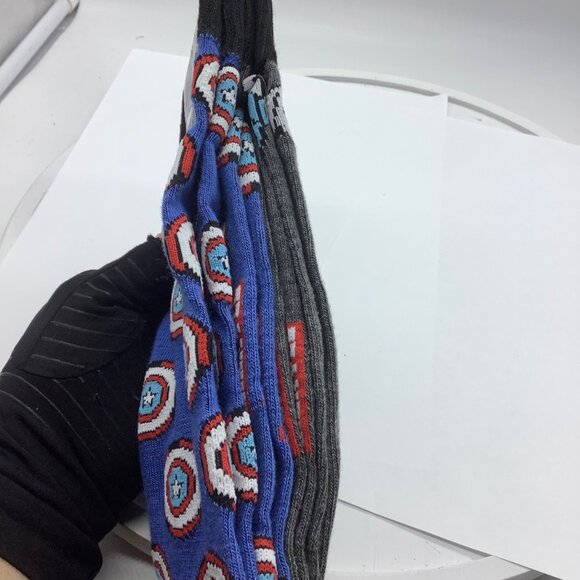 Marvel Captain America Crew Adult Socks Shoe Size 6-12 2 pk Comics Art NEW - Picture 5 of 5